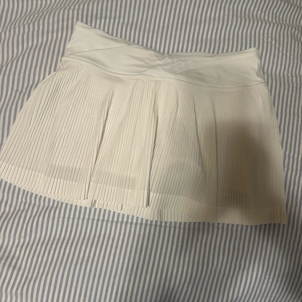 Lululemon Athletica White varsity high rise pleated tennis skirt